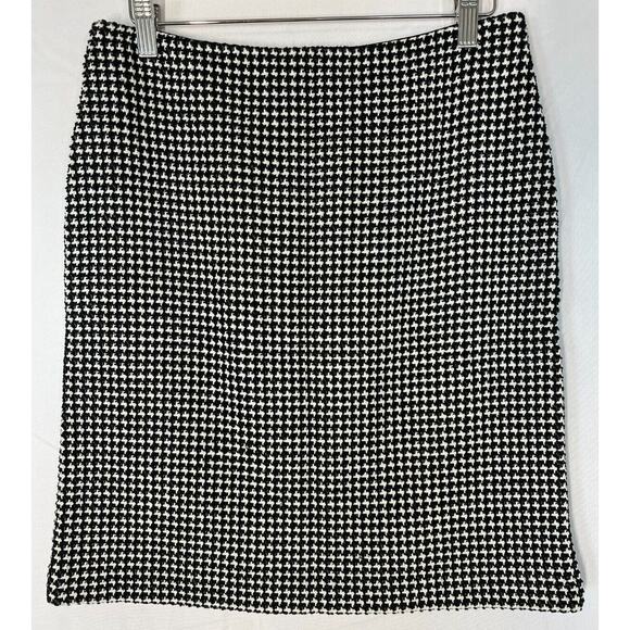 J McLaughlin Houndstooth Pencil Skirt Womens Size 4 Textured Black Career Office - Picture 2 of 9